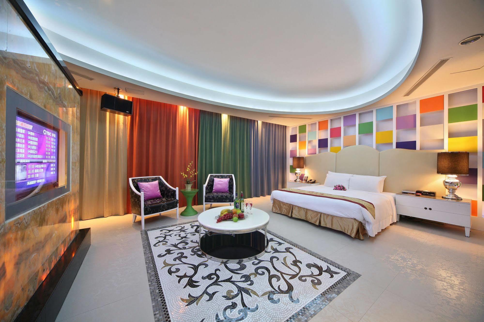 Lanshy Motel Taichung Exterior foto