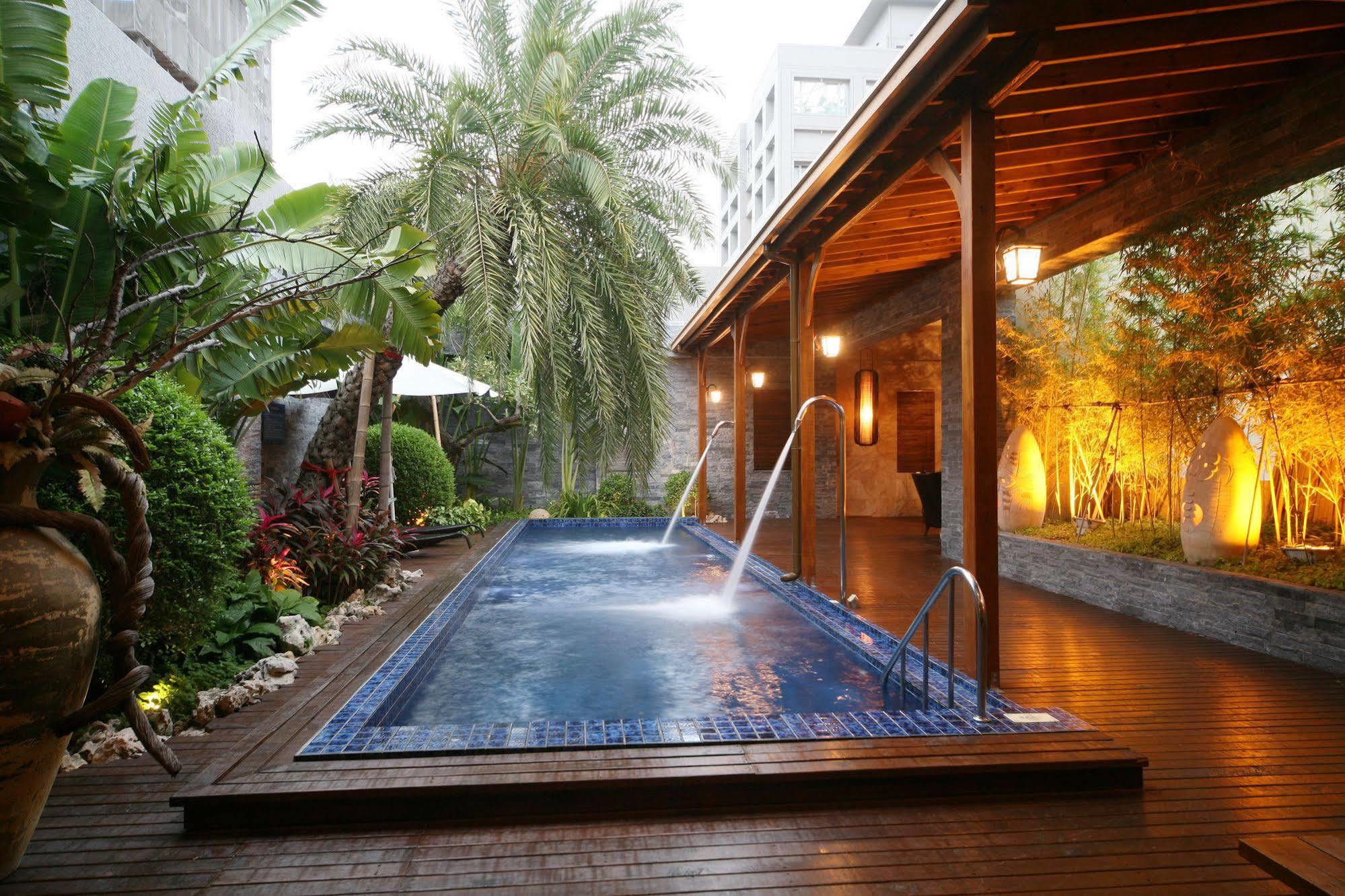 Lanshy Motel Taichung Exterior foto