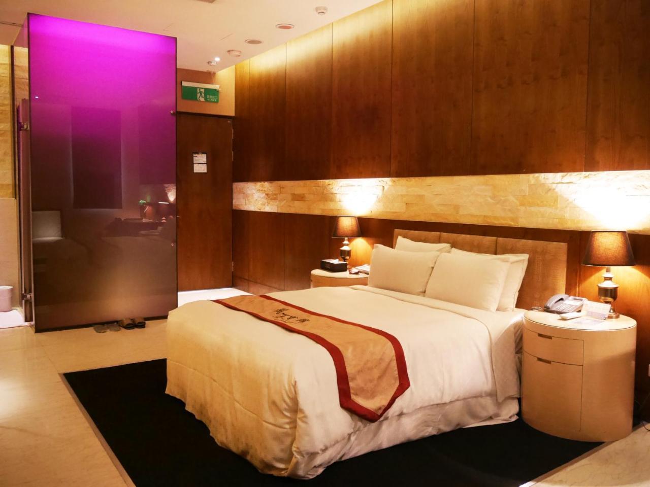 Lanshy Motel Taichung Exterior foto