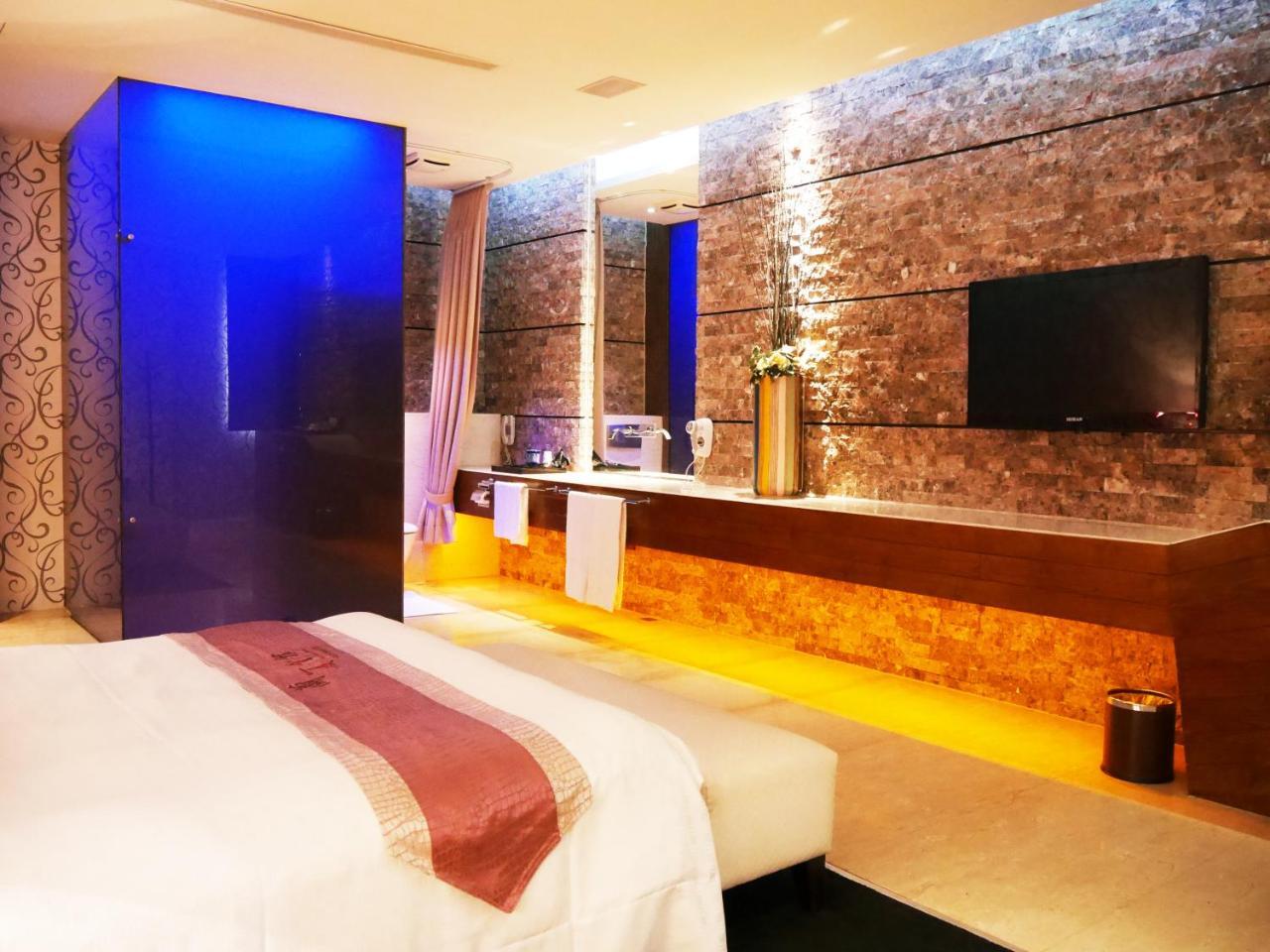 Lanshy Motel Taichung Exterior foto