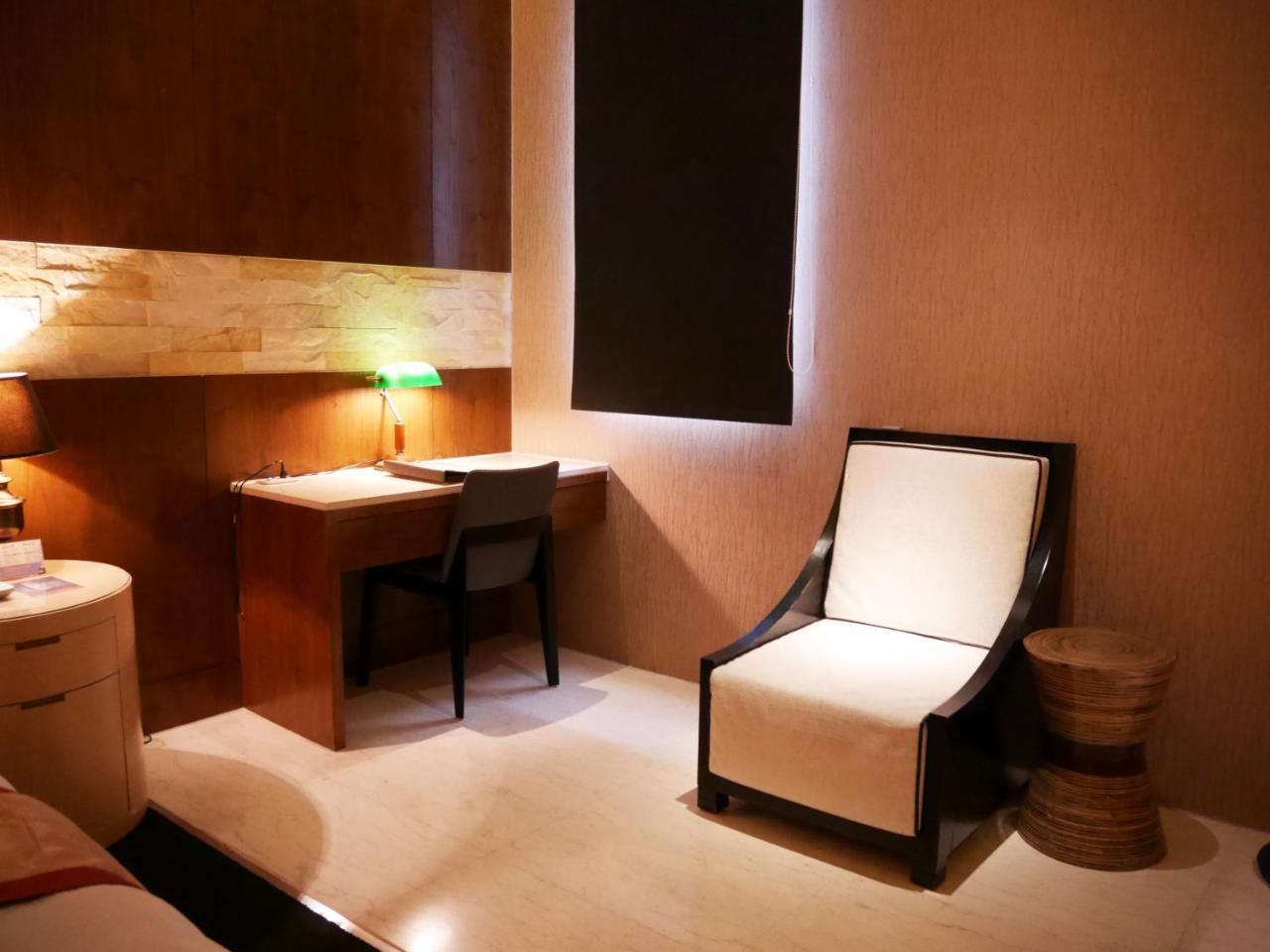Lanshy Motel Taichung Exterior foto